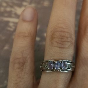 Tanzanite and diamond 10k gold ring 5